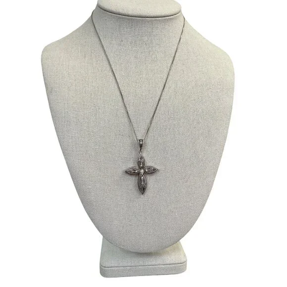 Sterling Silver Cross Necklace With Cubic Zirconia 18" Chain 5.5 Grams Elegant D - Picture 4 of 6